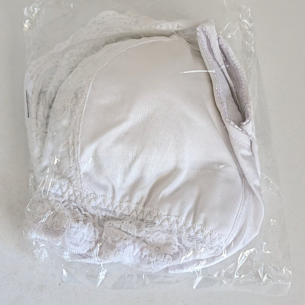 Rhonda Shear Classic Pin-Up Lace Wire Free Leisure Bra with Pads 672P White XL - Picture 2 of 11